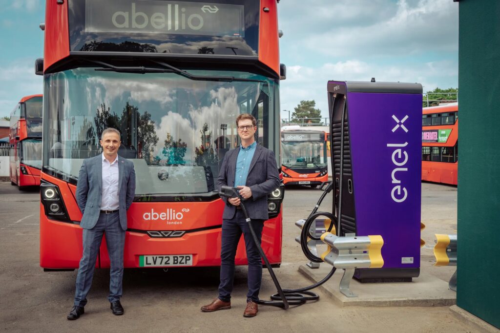 First 30 electric buses for Twickenham