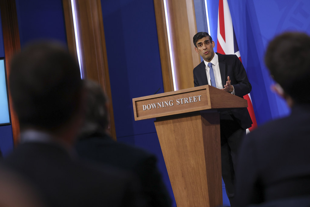 Government rolls backs on commitments to reaching net zero 